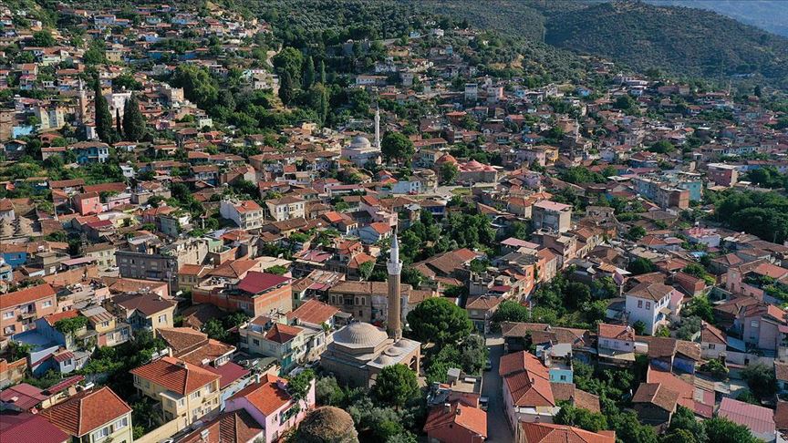 Camiler Kenti Tire Ziyaretcilerini Gecmise Goturuyor