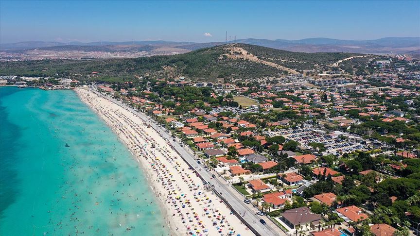 Cesme De Oteller Bayram Rezervasyonlarini Doldurdu