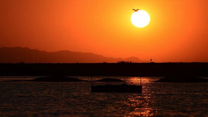 دیمهنی خۆرئاوابوون له دهریاچهی سیروان