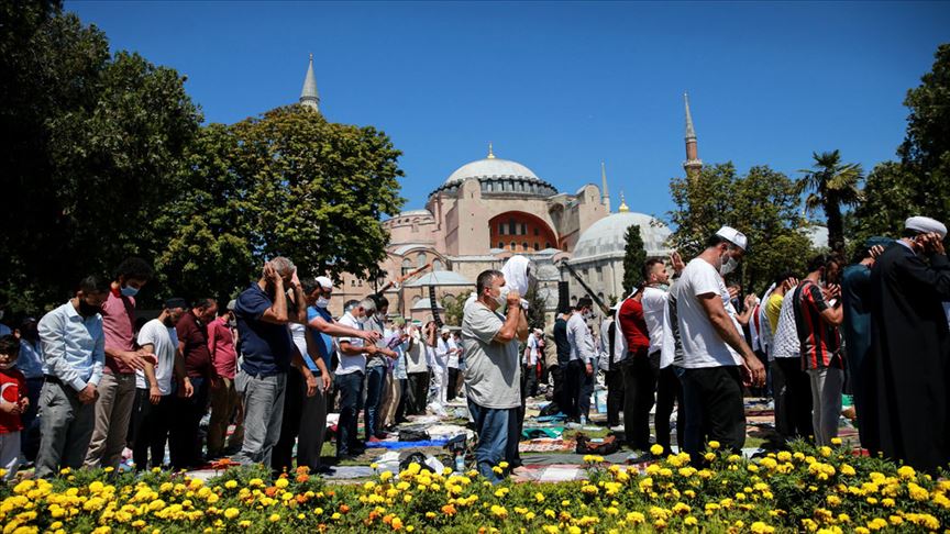 Ayasofya-i Kebir Camii'nin açılış heyecanına yurt dışından gelerek tanıklık ettiler