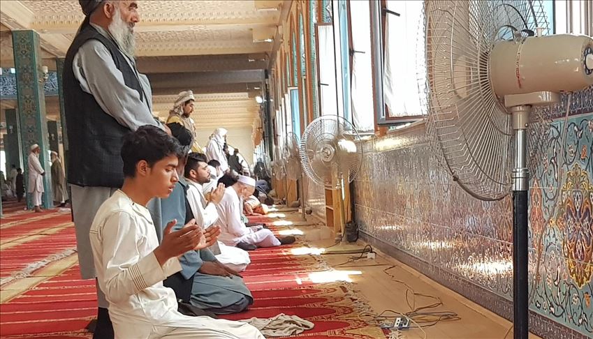 صلاة شكر بأفغانستان لإعادة فتح "آيا صوفيا" للعبادة