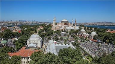Turkey: Hagia Sophia Mosque sees 1st prayers in 86 years