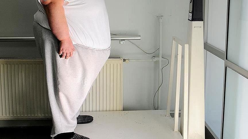 Britain unveils national weight loss campaign