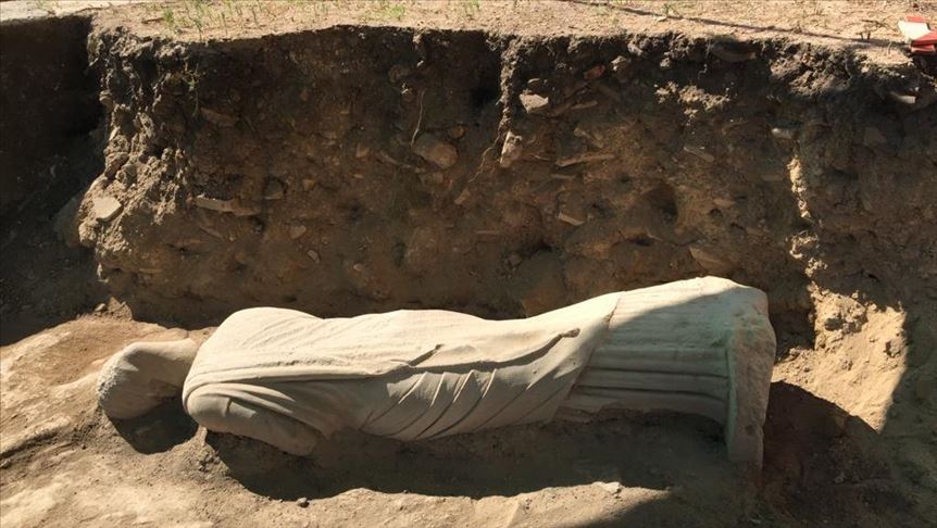 Turkey: 3rd-century statue unearthed in ancient city