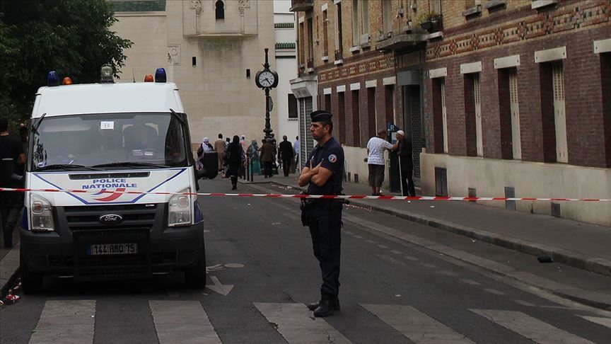 Francë, në murin e një xhamie janë shkruar shkrime anti-Islame