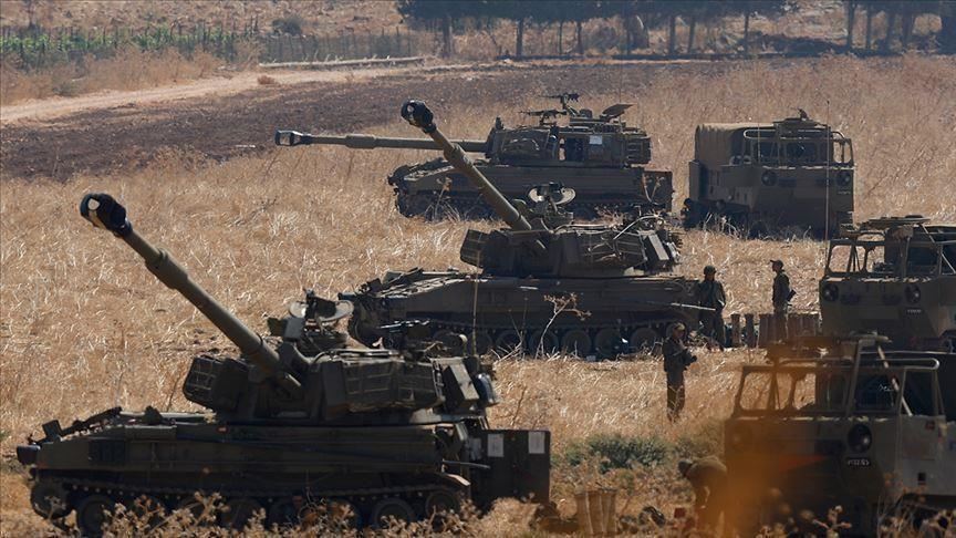  إسرائيل تُعزّز قواتها قرب الحدود مع لبنان 