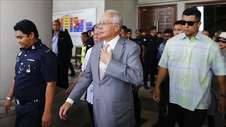 إدانة رئيس وزراء ماليزيا السابق "عبد الرزاق" بـ 7 تهم فساد 
