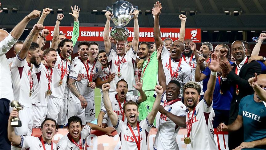 Trabzonspor Ziraat Türkiye Kupası Finalinde Alanyaspor'u Yenerek Şampiyonluğu Elde Etmişti