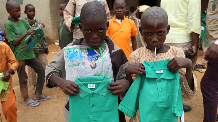 Nijeryali Cocuklarin Bayramliklari Turkiye Den