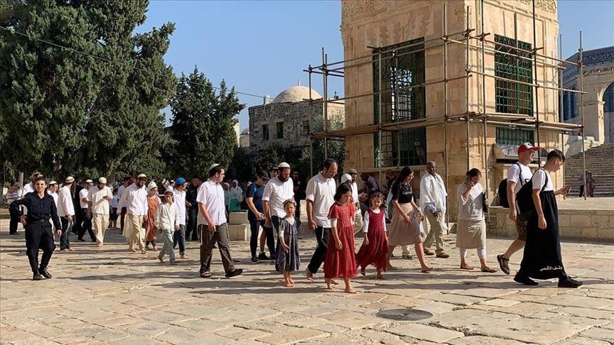 Сотни еврейских фанатиков вторглись на территорию святыни ислама