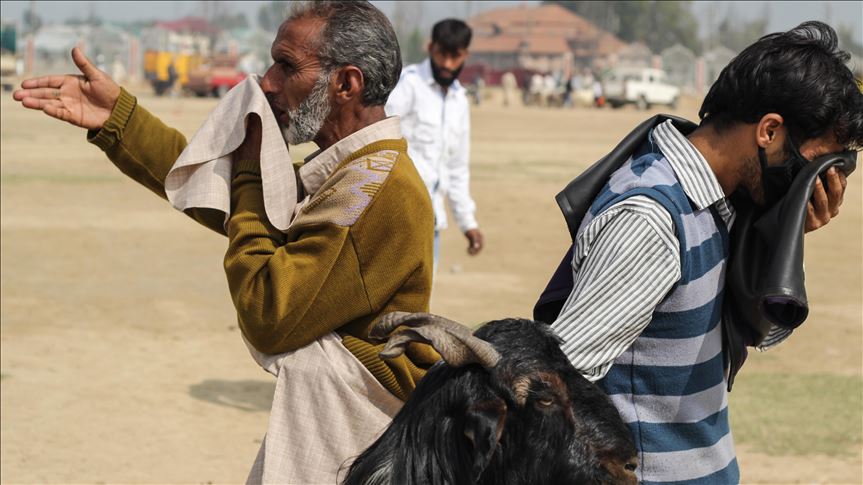 Somber Eid for Muslims in India during pandemic 