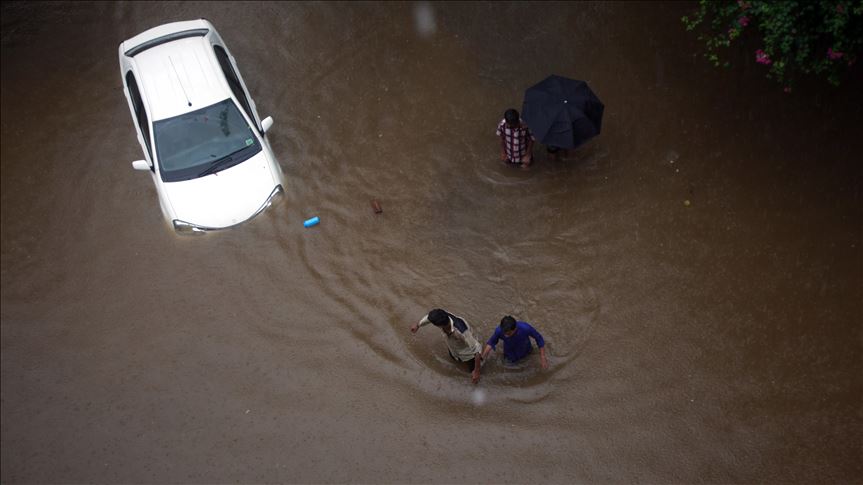 Usljed poplava i klizišta u Indiji smrtno stradalo 158 osoba 