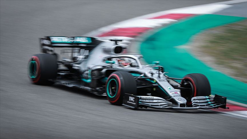 Büyük Britanya'da pole pozisyonu Hamilton'ın