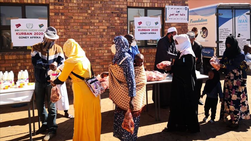 "الإغاثة التركية" توزع لحوم 600 أضحية في السودان