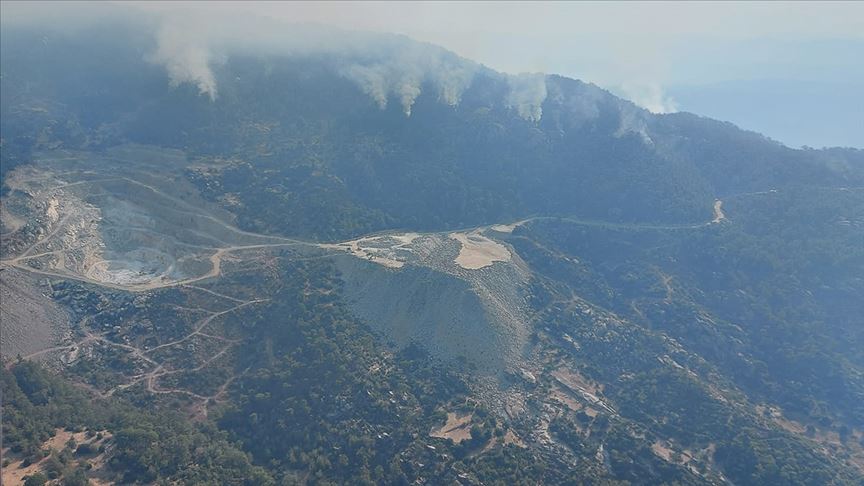 Aydın'da başlayıp Muğla'ya kadar ulaşan orman yangını kısmen kontrol altına alındı