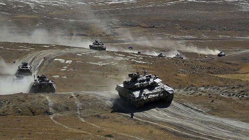 Турция и Азербайджан проводят совместные военные учения 