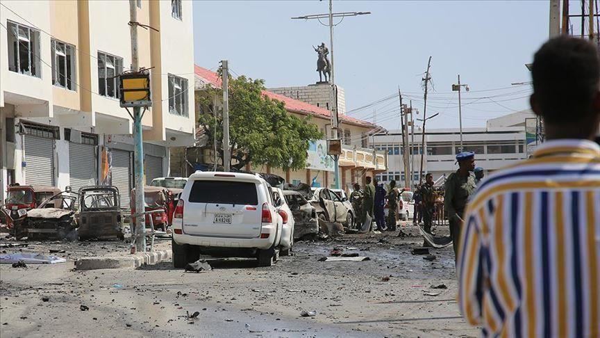 الصومال.. 3 إصابات على الأقل في تفجير انتحاري وسط مقديشو 