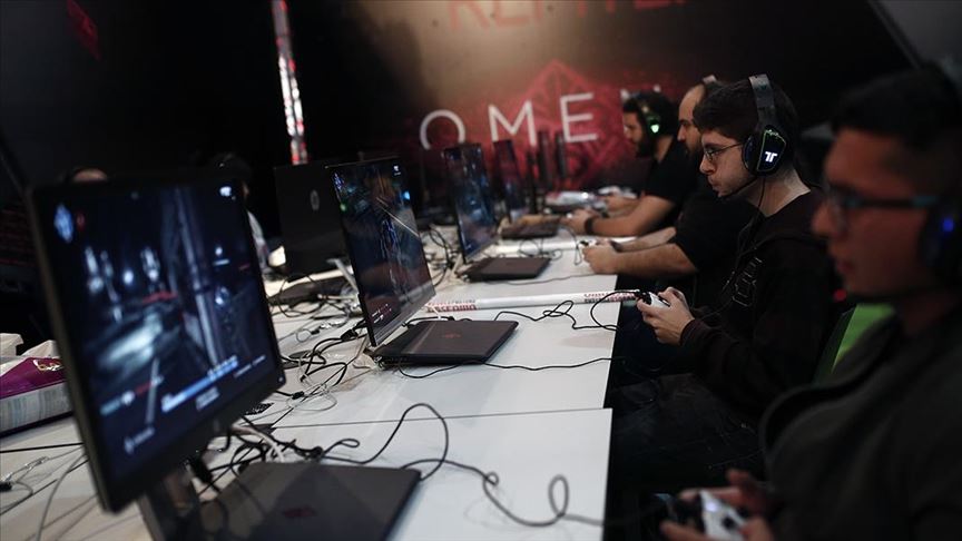 El suicidio adolescente en Pakistán genera debate sobre la influencia de los videojuegos en línea