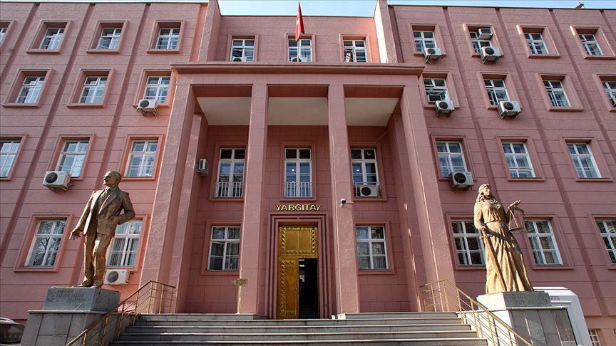 Yargıtay sosyal medyadan 'Cumhurbaşkanına hakaret' suçundan beraat kararını bozdu