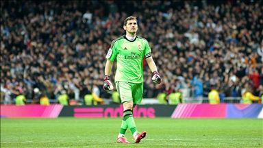 El portero español Iker Casillas anuncia su retiro del fútbol