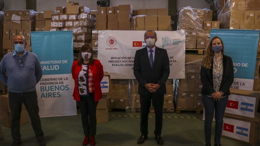 الأرجنتين تتسلم مساعدات طبية من تركيا