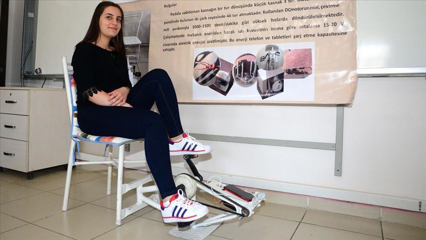 Oturdugu Yerde Hem Spor Yapiyor Hem De Elektrik Uretiyor