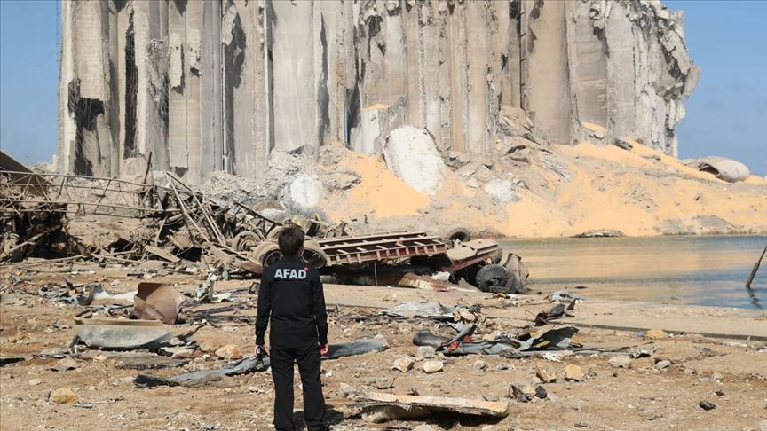 AFAD Beyrut Limanı'nda arama kurtarma çalışmalarına başladı