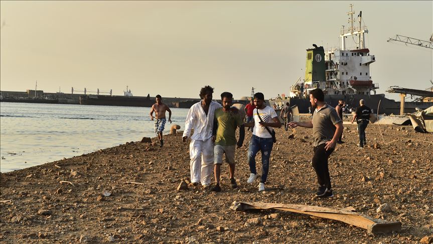 Lebanon detains 16 port employees over blast