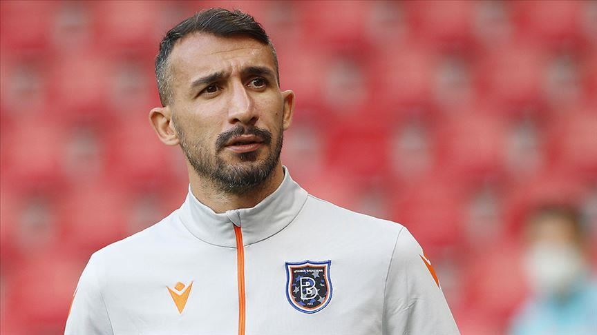Mehmet Topal to stay at Basaksehir 1 more year