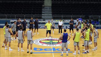 Fenerbahçe Beko, başantrenör Kokoskov yönetiminde ilk antrenmanını yaptı