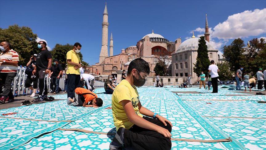 Ayasofya-i Kebir Cami-i Şerifi'ne ziyaretler devam ediyor