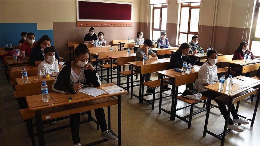 WEF warns against 'too early' reopening of schools