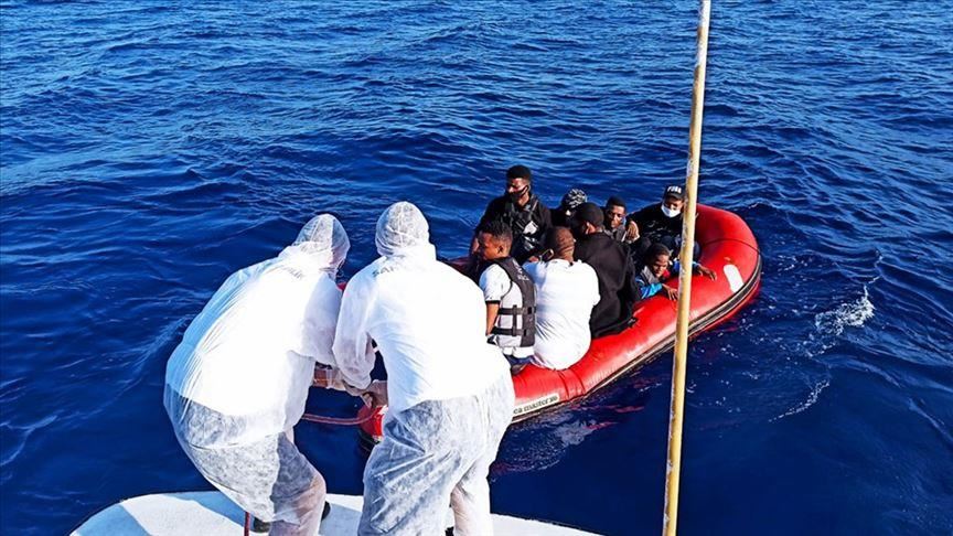 Turkish Coast Guard rescues 23 stranded asylum seekers