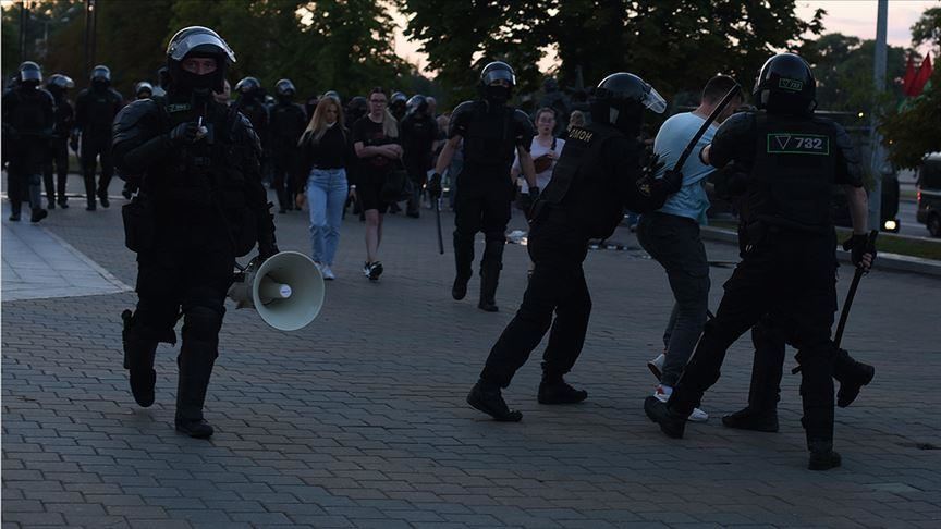 Bjelorusija: Trećeg dana demonstracija privedeno više od hiljadu osoba