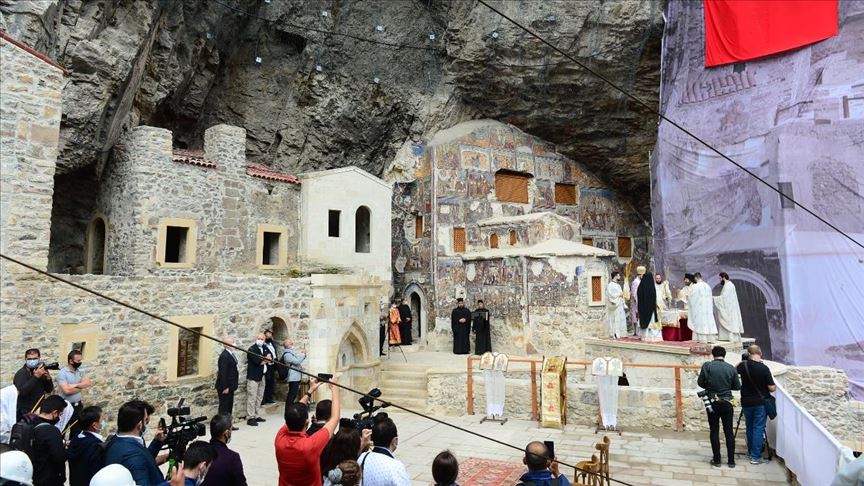 La iglesia ortodoxa en Turquía celebra la séptima misa en el Monasterio de Sumela