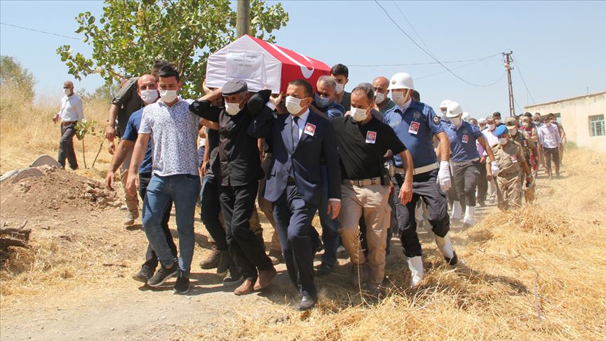 Şehit polis memuru Hakan Çetinkol son yolculuğuna uğurlandı