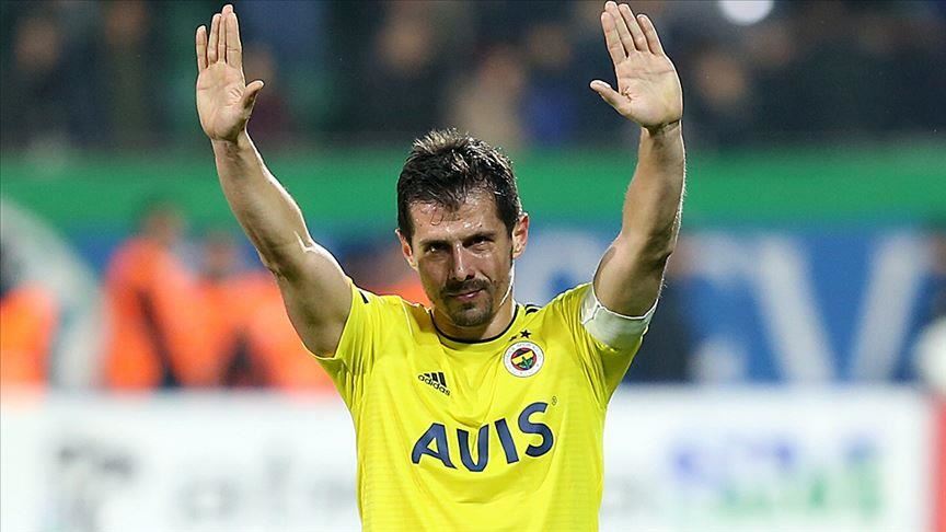Emre Belözoğlu i jep fund karrierës së tij si futbollist