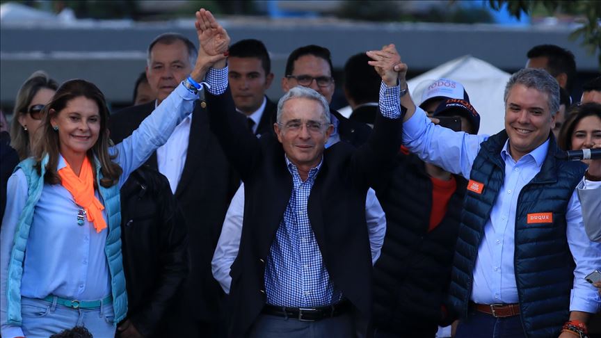 ¿Quién es Álvaro Uribe Vélez, el hombre más poderoso de Colombia?