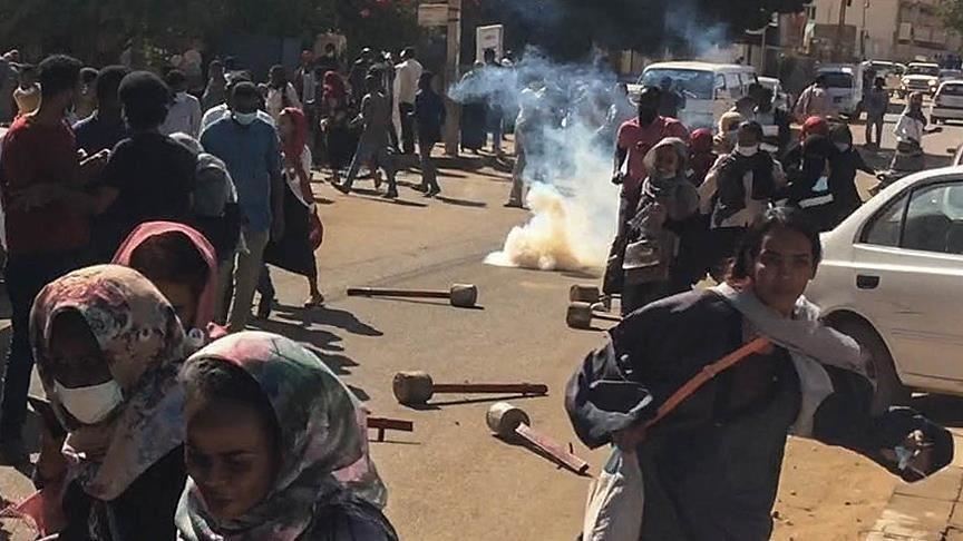 Sudan: Police use tear gas to disperse protesters