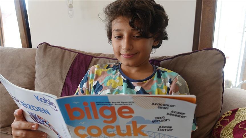 Bilge Cocuk Ve Bilge Minik Cocuklarin Dunyasina Bilimsel Makalelerle Isik Tutuyor