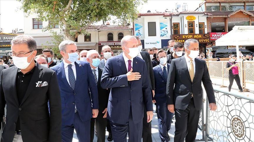 أردوغان يصلي الجمعة في مسجد "السلطان أيوب" بإسطنبول