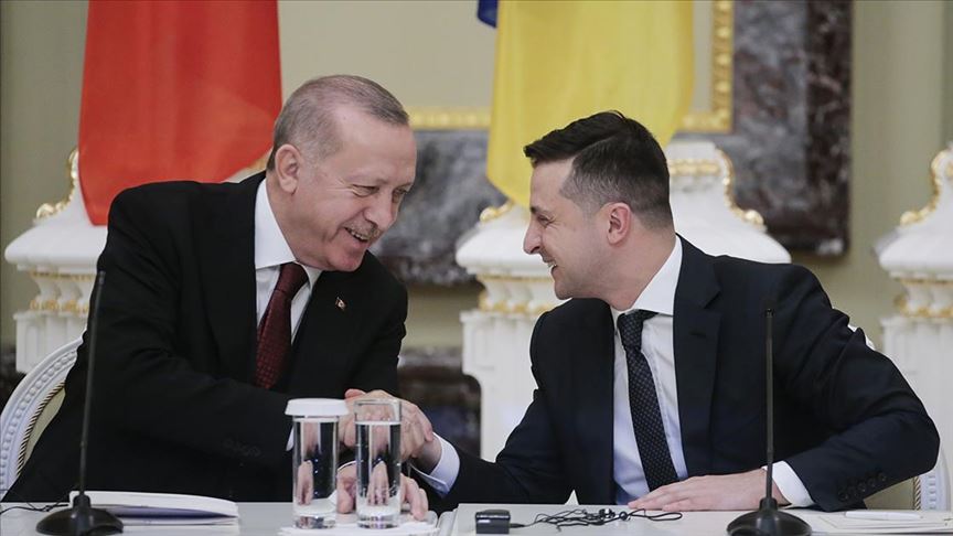 Ukrayna Devlet Başkanı Zelenskiy, Erdoğan&#39;ı doğal gaz rezervi keşfinden ötürü tebrik etti