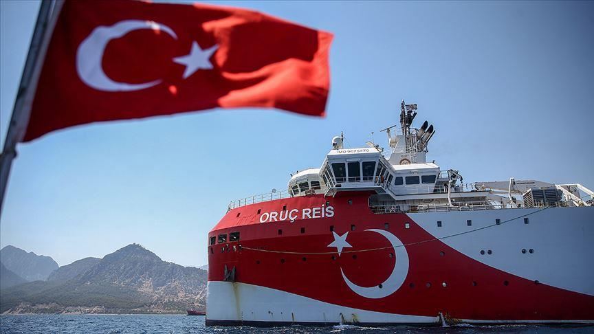 تركيا تمدد مهام سفينة "أوروتش رئيس" شرقي المتوسط