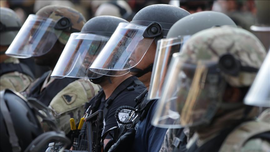 Despliegan Guardia Nacional de EEUU luego de que un policía le disparara a un afroamericano por la espalda
