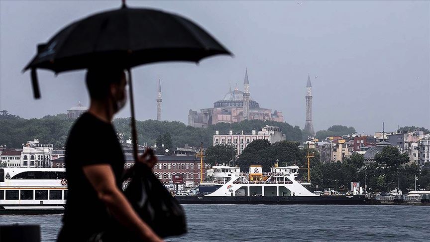 İstanbul'da öğleden sonra sağanak bekleniyor