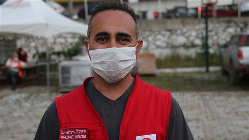 Türk Kızılay Giresun sel bölgesinde afetzedelerin ihtiyaçlarını karşılıyor