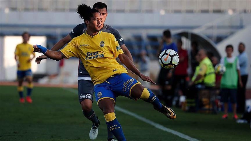 Fenerbahce sign Uruguayan defender Lemos