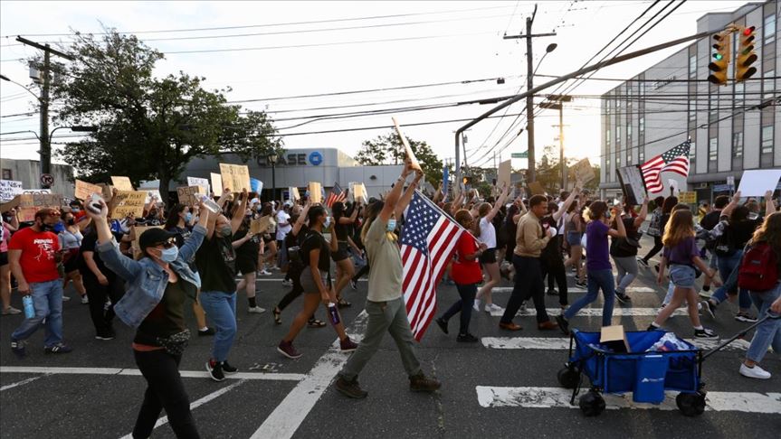 Miles se reúnen en Washington para exigir igualdad racial