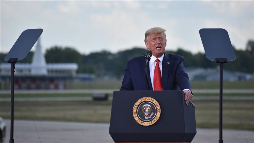 Trump defiende adolescente acusado de dispararle a tres manifestantes en Kenosha