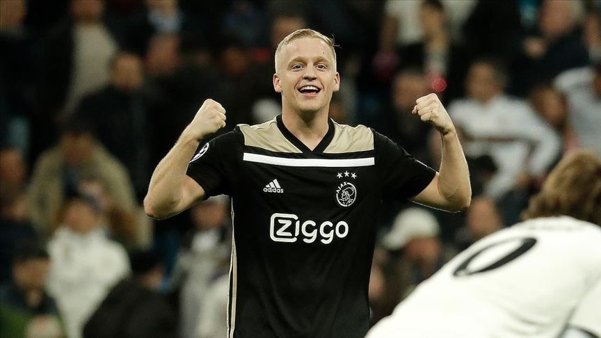 Manchester United, Ajax'tan Donny van de Beek'i transfer etti
